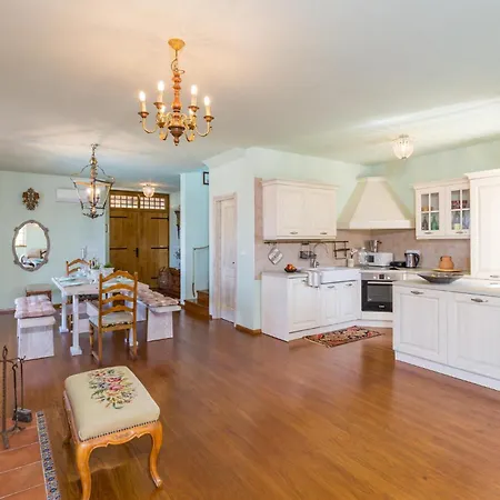 Ferienhaus Cozy In With House A Panoramic View