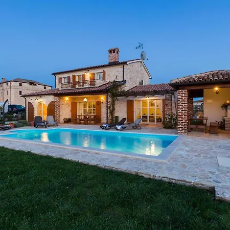 Holiday home Stunning In